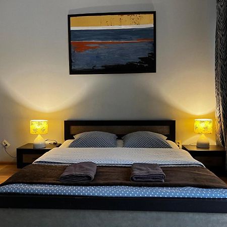Apartments On Skoryka Str Lviv Ngoại thất bức ảnh