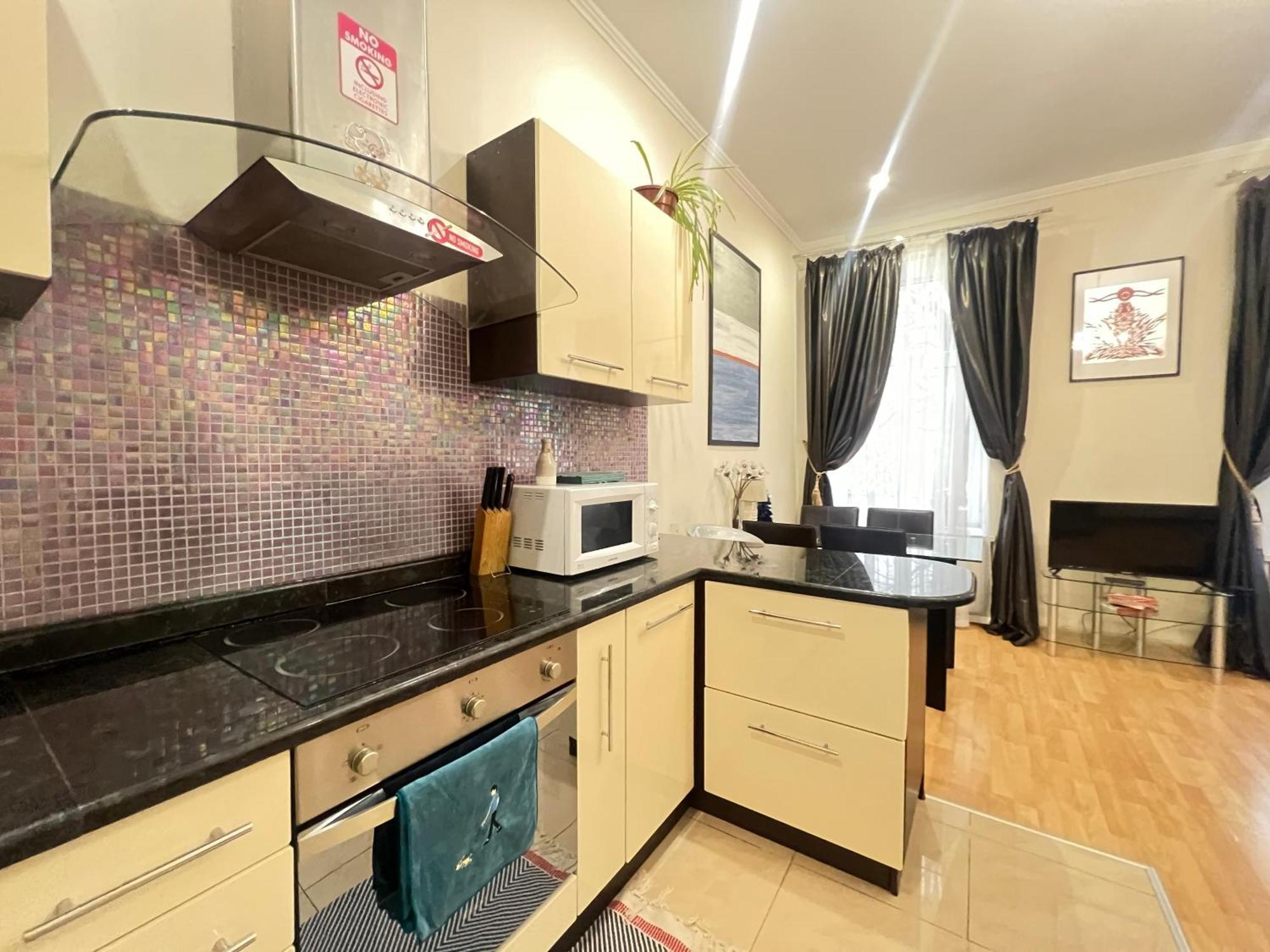 Apartments On Skoryka Str Lviv Ngoại thất bức ảnh