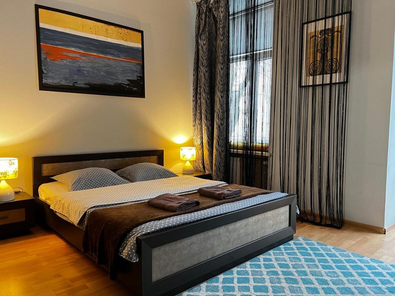 Apartments On Skoryka Str Lviv Ngoại thất bức ảnh