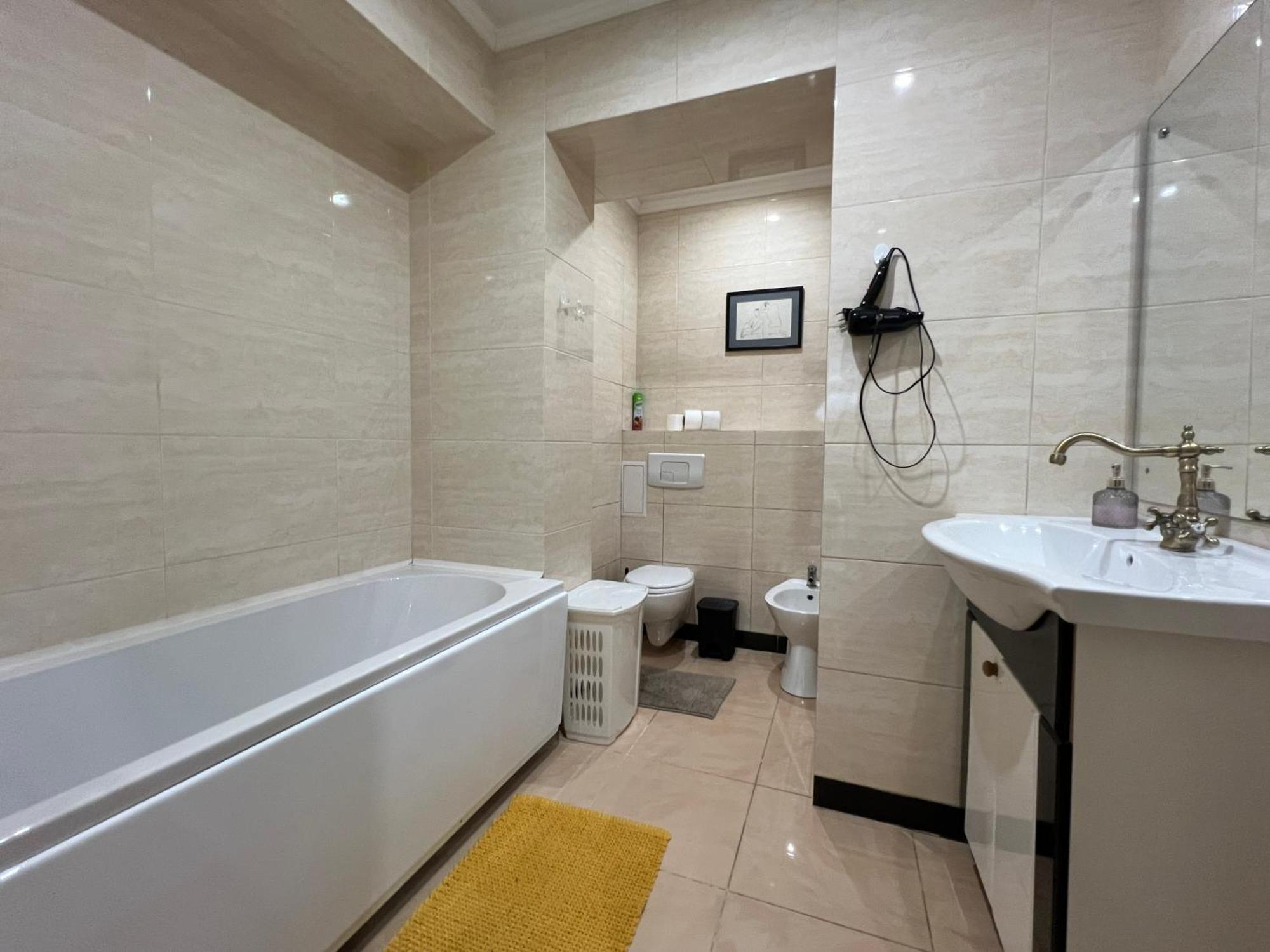 Apartments On Skoryka Str Lviv Ngoại thất bức ảnh