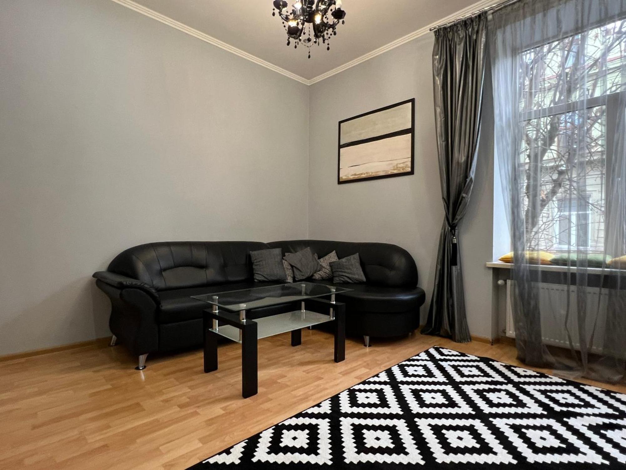 Apartments On Skoryka Str Lviv Ngoại thất bức ảnh