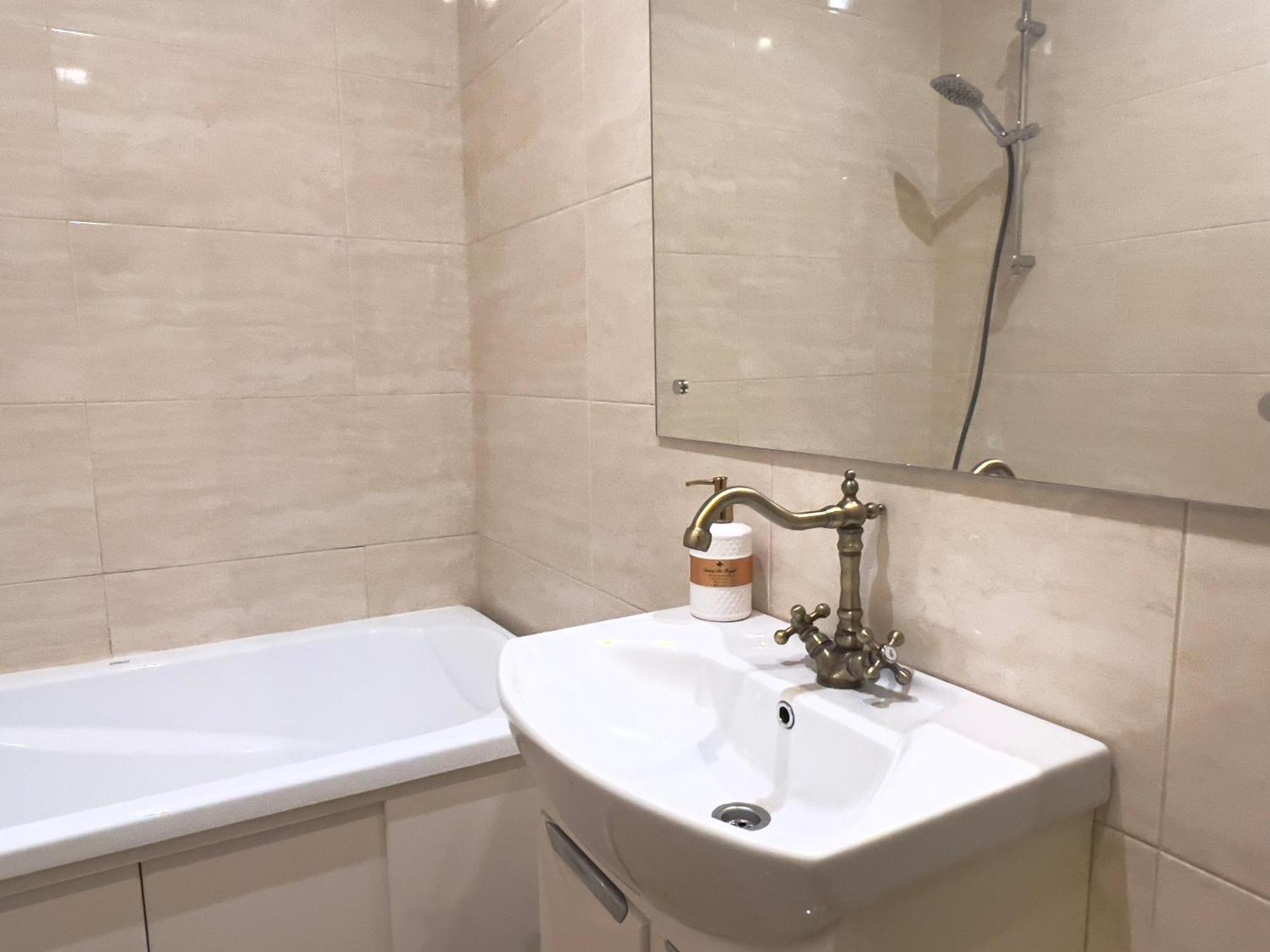 Apartments On Skoryka Str Lviv Ngoại thất bức ảnh